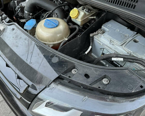 Черный Фольксваген Мультиван, объемом двигателя 1.98 л и пробегом 365 тыс. км за 19999 $, фото 62 на Automoto.ua