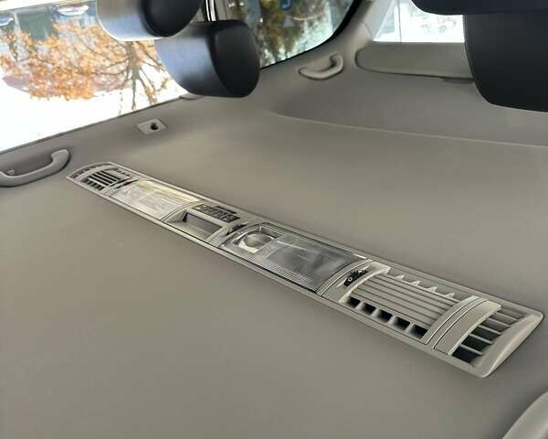 Черный Фольксваген Мультиван, объемом двигателя 1.97 л и пробегом 348 тыс. км за 24700 $, фото 36 на Automoto.ua