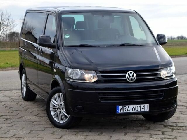 Черный Фольксваген Мультиван, объемом двигателя 2 л и пробегом 195 тыс. км за 9400 $, фото 1 на Automoto.ua