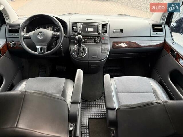 Черный Фольксваген Мультиван, объемом двигателя 1.98 л и пробегом 345 тыс. км за 21999 $, фото 47 на Automoto.ua