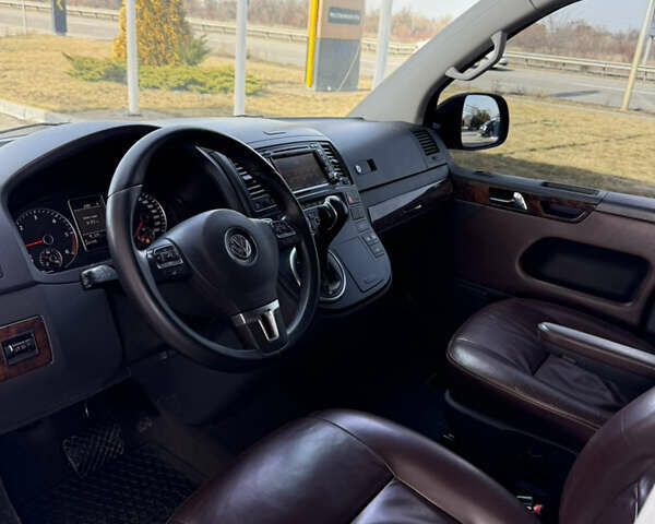 Чорний Фольксваген Мультиван, об'ємом двигуна 1.97 л та пробігом 230 тис. км за 22900 $, фото 19 на Automoto.ua