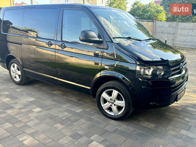 Черный Фольксваген Мультиван, объемом двигателя 2 л и пробегом 261 тыс. км за 20000 $, фото 10 на Automoto.ua