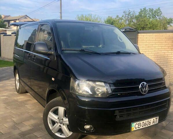 Черный Фольксваген Мультиван, объемом двигателя 2 л и пробегом 261 тыс. км за 20000 $, фото 2 на Automoto.ua