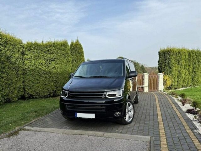 Черный Фольксваген Мультиван, объемом двигателя 2 л и пробегом 312 тыс. км за 8200 $, фото 1 на Automoto.ua