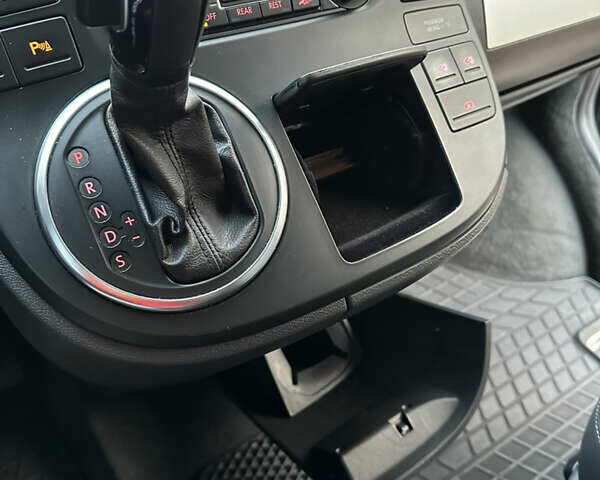 Черный Фольксваген Мультиван, объемом двигателя 1.98 л и пробегом 365 тыс. км за 19999 $, фото 48 на Automoto.ua