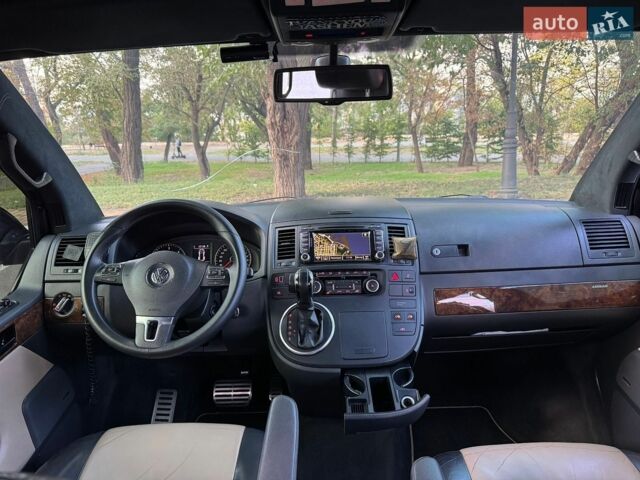 Чорний Фольксваген Мультиван, об'ємом двигуна 1.97 л та пробігом 120 тис. км за 25000 $, фото 20 на Automoto.ua