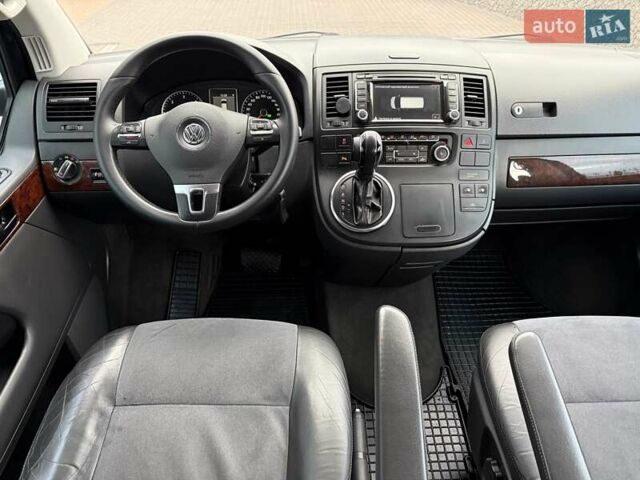 Черный Фольксваген Мультиван, объемом двигателя 1.98 л и пробегом 345 тыс. км за 21999 $, фото 48 на Automoto.ua