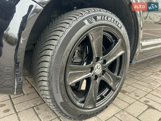 Черный Фольксваген Мультиван, объемом двигателя 1.97 л и пробегом 300 тыс. км за 25000 $, фото 45 на Automoto.ua