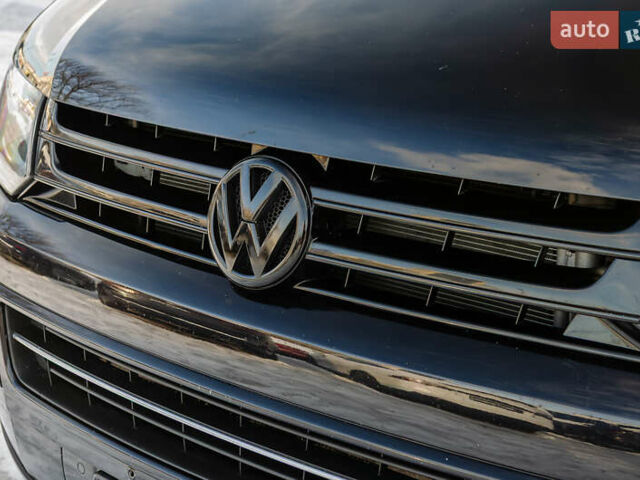 Черный Фольксваген Мультиван, объемом двигателя 1.98 л и пробегом 389 тыс. км за 23333 $, фото 11 на Automoto.ua