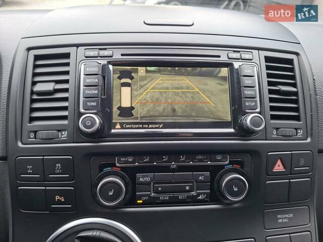 Черный Фольксваген Мультиван, объемом двигателя 1.98 л и пробегом 176 тыс. км за 31900 $, фото 12 на Automoto.ua