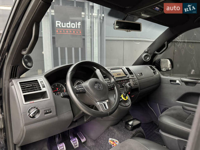 Черный Фольксваген Мультиван, объемом двигателя 2 л и пробегом 299 тыс. км за 24750 $, фото 37 на Automoto.ua