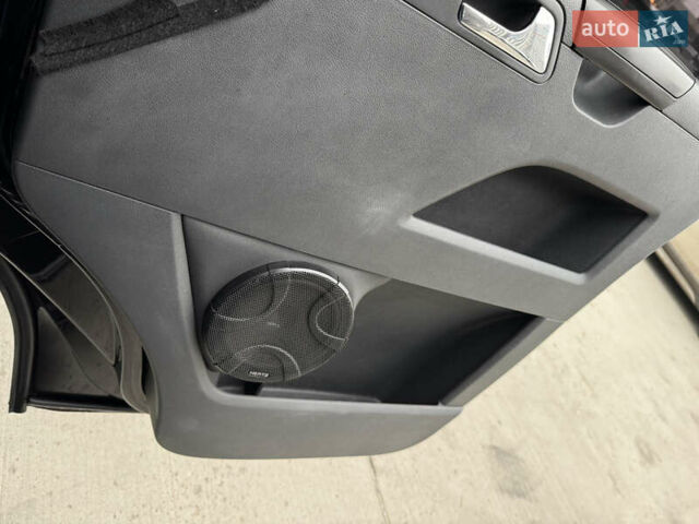 Черный Фольксваген Мультиван, объемом двигателя 2 л и пробегом 299 тыс. км за 24750 $, фото 73 на Automoto.ua