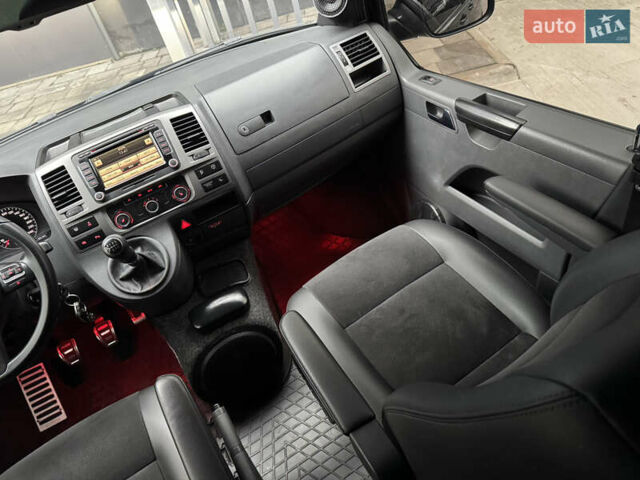 Черный Фольксваген Мультиван, объемом двигателя 2 л и пробегом 299 тыс. км за 24750 $, фото 50 на Automoto.ua