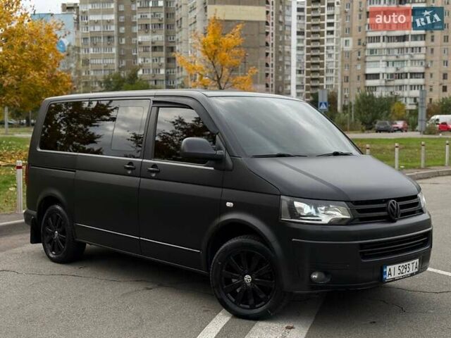 Черный Фольксваген Мультиван, объемом двигателя 2 л и пробегом 218 тыс. км за 20500 $, фото 4 на Automoto.ua