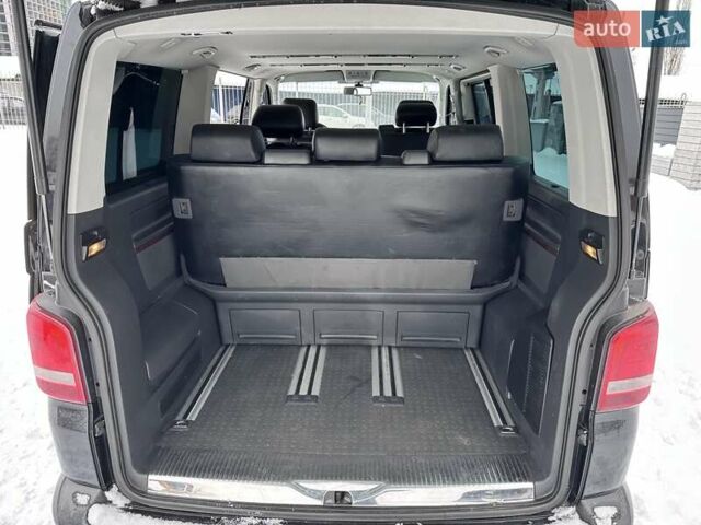 Черный Фольксваген Мультиван, объемом двигателя 1.98 л и пробегом 230 тыс. км за 23000 $, фото 13 на Automoto.ua