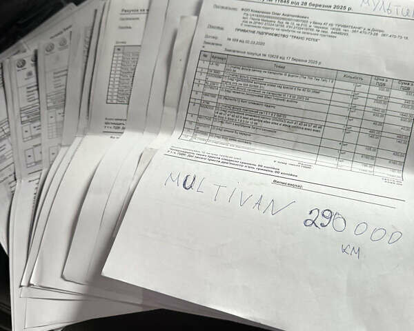 Черный Фольксваген Мультиван, объемом двигателя 2 л и пробегом 299 тыс. км за 24750 $, фото 76 на Automoto.ua