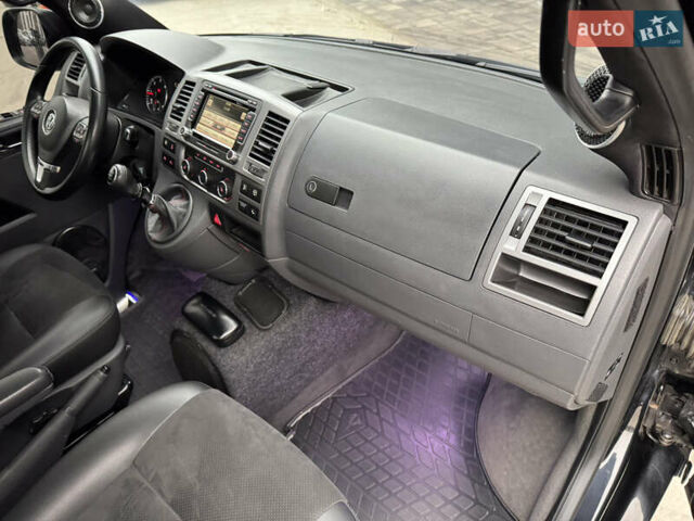 Черный Фольксваген Мультиван, объемом двигателя 2 л и пробегом 299 тыс. км за 24750 $, фото 55 на Automoto.ua