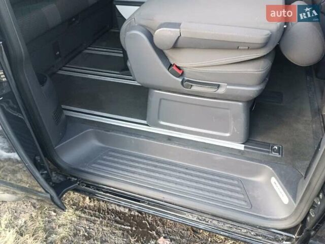 Черный Фольксваген Мультиван, объемом двигателя 1.98 л и пробегом 258 тыс. км за 26500 $, фото 14 на Automoto.ua