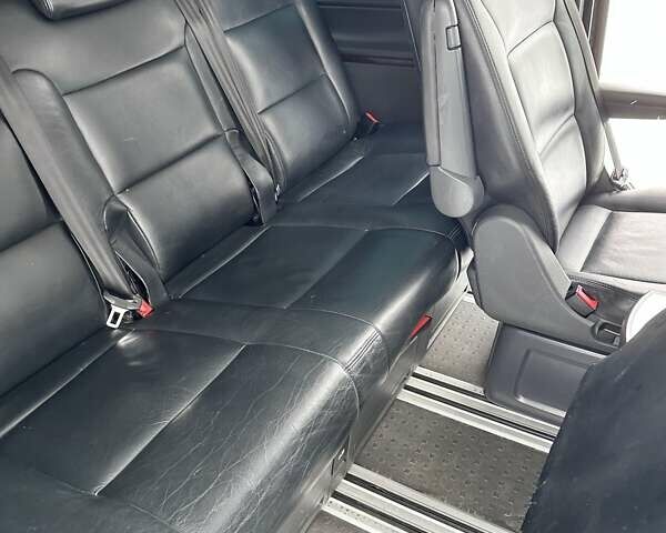 Черный Фольксваген Мультиван, объемом двигателя 1.98 л и пробегом 230 тыс. км за 23000 $, фото 17 на Automoto.ua