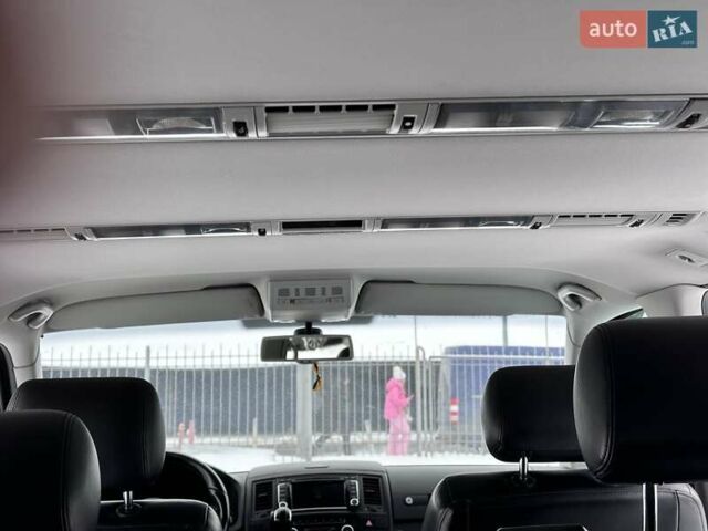 Черный Фольксваген Мультиван, объемом двигателя 1.98 л и пробегом 230 тыс. км за 23000 $, фото 8 на Automoto.ua