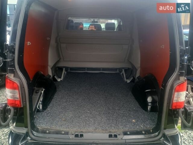 Чорний Фольксваген Мультиван, об'ємом двигуна 1.98 л та пробігом 240 тис. км за 17200 $, фото 2 на Automoto.ua