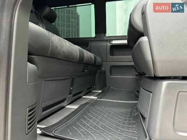 Черный Фольксваген Мультиван, объемом двигателя 2 л и пробегом 299 тыс. км за 24750 $, фото 46 на Automoto.ua