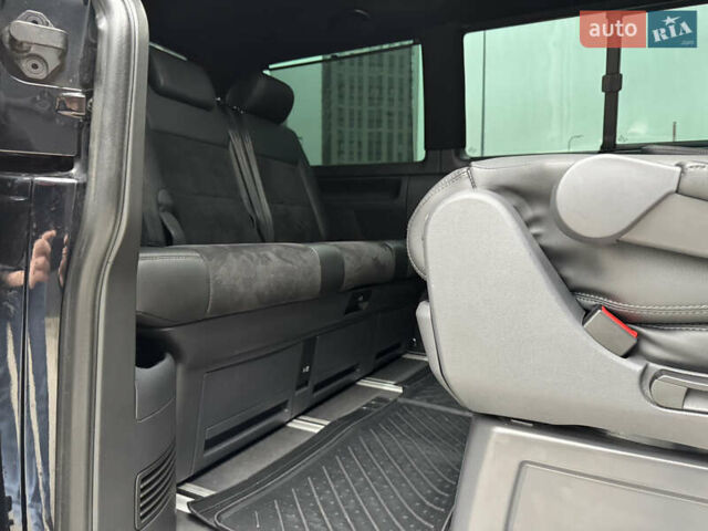 Черный Фольксваген Мультиван, объемом двигателя 2 л и пробегом 299 тыс. км за 24750 $, фото 47 на Automoto.ua