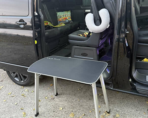 Черный Фольксваген Мультиван, объемом двигателя 1.97 л и пробегом 299 тыс. км за 25300 $, фото 23 на Automoto.ua