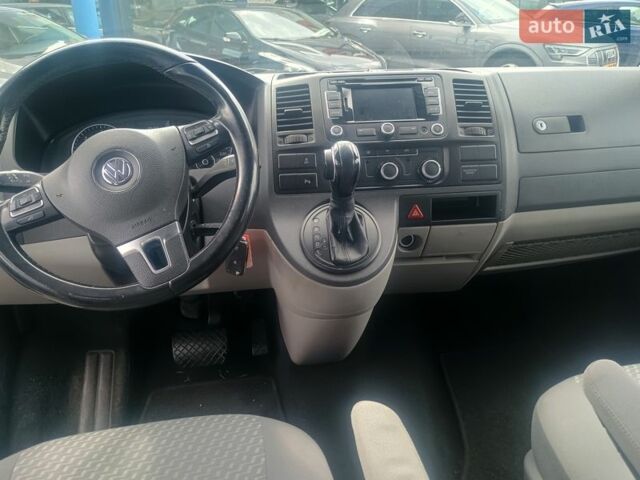 Чорний Фольксваген Мультиван, об'ємом двигуна 1.98 л та пробігом 240 тис. км за 17200 $, фото 7 на Automoto.ua