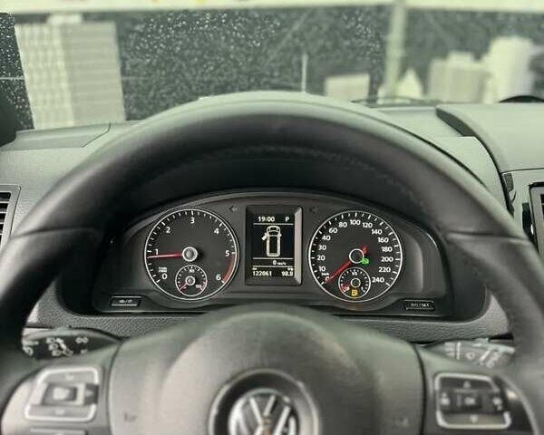 Черный Фольксваген Мультиван, объемом двигателя 1.98 л и пробегом 122 тыс. км за 35500 $, фото 8 на Automoto.ua