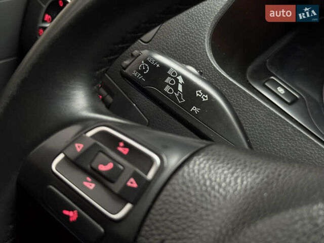 Черный Фольксваген Мультиван, объемом двигателя 2 л и пробегом 299 тыс. км за 24750 $, фото 66 на Automoto.ua