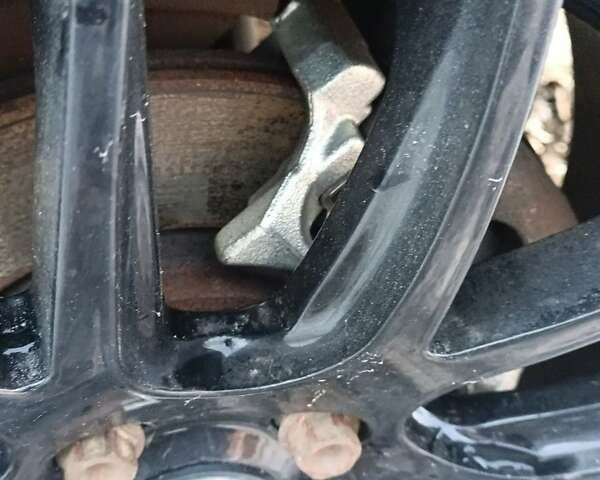 Черный Фольксваген Мультиван, объемом двигателя 1.98 л и пробегом 258 тыс. км за 26500 $, фото 17 на Automoto.ua