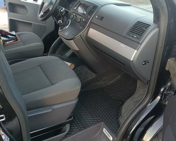 Черный Фольксваген Мультиван, объемом двигателя 1.98 л и пробегом 258 тыс. км за 26500 $, фото 15 на Automoto.ua