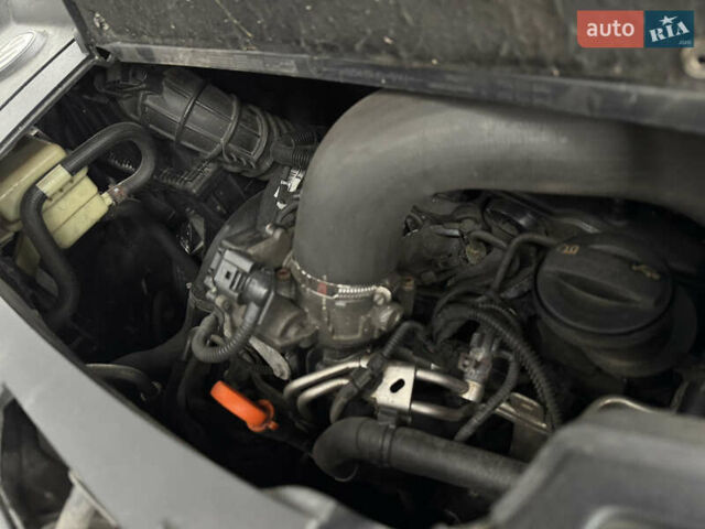 Черный Фольксваген Мультиван, объемом двигателя 2 л и пробегом 299 тыс. км за 24750 $, фото 72 на Automoto.ua