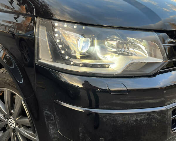 Черный Фольксваген Мультиван, объемом двигателя 1.97 л и пробегом 299 тыс. км за 25300 $, фото 1 на Automoto.ua