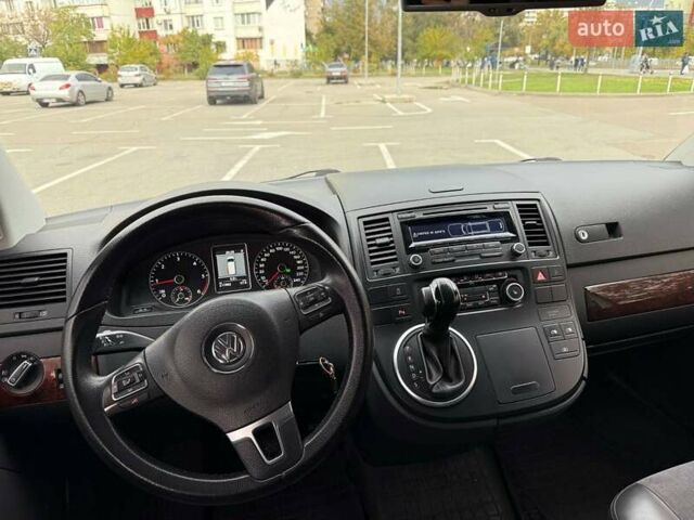Черный Фольксваген Мультиван, объемом двигателя 2 л и пробегом 218 тыс. км за 20500 $, фото 10 на Automoto.ua