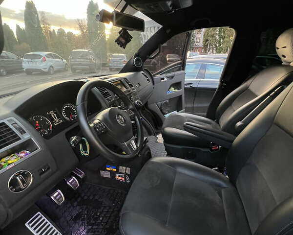 Черный Фольксваген Мультиван, объемом двигателя 1.97 л и пробегом 299 тыс. км за 25300 $, фото 12 на Automoto.ua