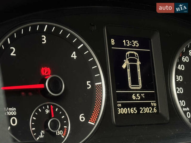 Черный Фольксваген Мультиван, объемом двигателя 2 л и пробегом 299 тыс. км за 24750 $, фото 38 на Automoto.ua