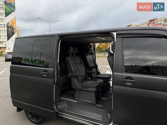 Черный Фольксваген Мультиван, объемом двигателя 2 л и пробегом 218 тыс. км за 20500 $, фото 5 на Automoto.ua