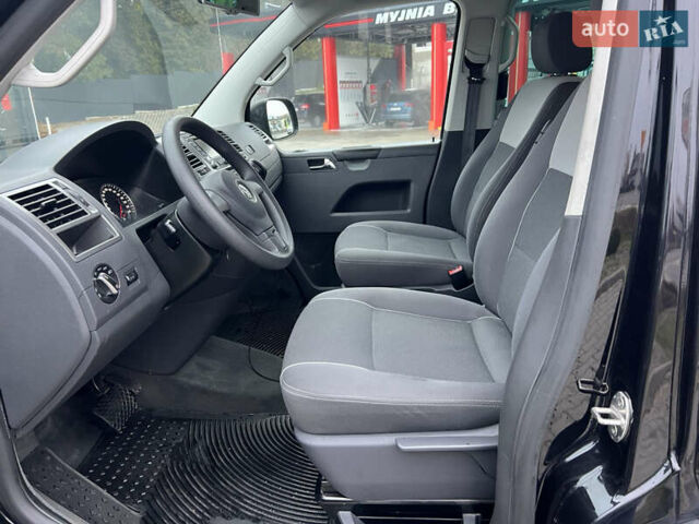 Черный Фольксваген Мультиван, объемом двигателя 1.98 л и пробегом 209 тыс. км за 16800 $, фото 22 на Automoto.ua