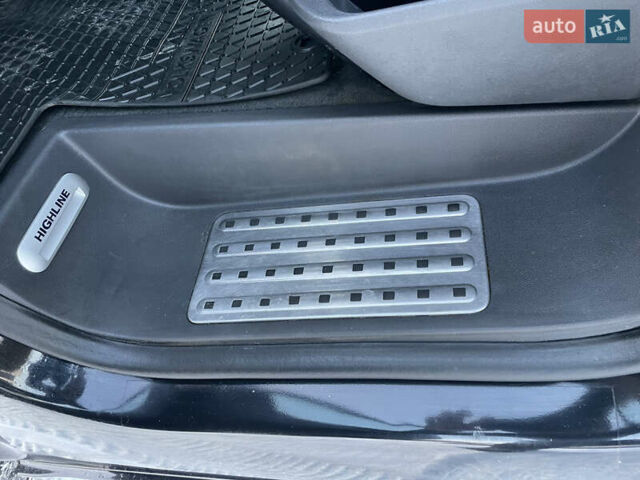 Черный Фольксваген Мультиван, объемом двигателя 1.97 л и пробегом 257 тыс. км за 26700 $, фото 23 на Automoto.ua