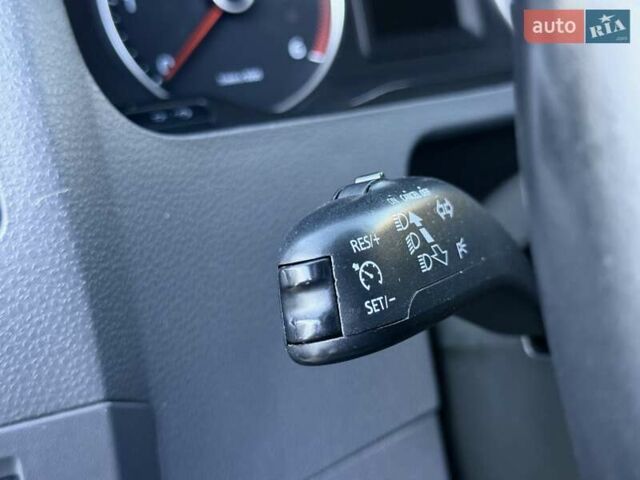 Черный Фольксваген Мультиван, объемом двигателя 1.97 л и пробегом 187 тыс. км за 18500 $, фото 22 на Automoto.ua