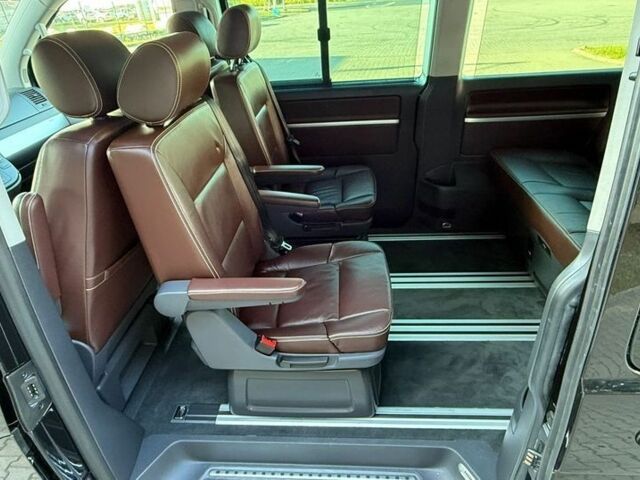 Чорний Фольксваген Мультиван, об'ємом двигуна 2 л та пробігом 117 тис. км за 9400 $, фото 16 на Automoto.ua