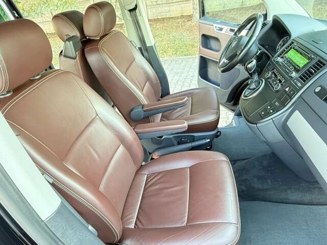 Чорний Фольксваген Мультиван, об'ємом двигуна 2 л та пробігом 117 тис. км за 9400 $, фото 20 на Automoto.ua