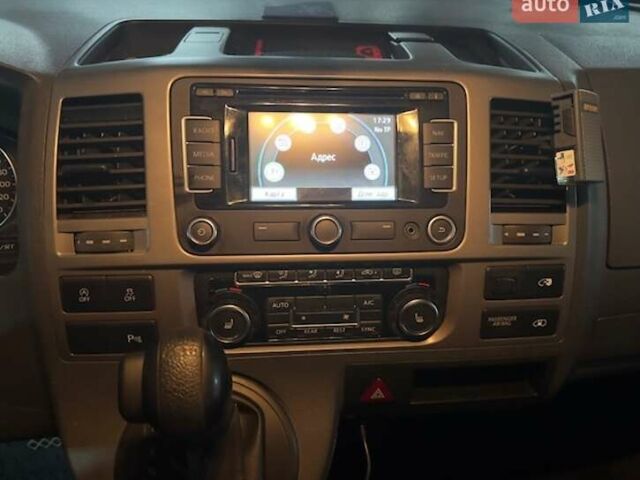 Черный Фольксваген Мультиван, объемом двигателя 1.97 л и пробегом 300 тыс. км за 20950 $, фото 17 на Automoto.ua