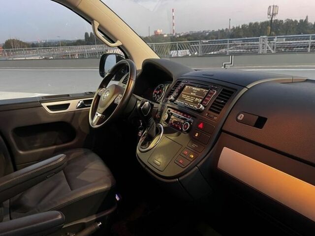 Черный Фольксваген Мультиван, объемом двигателя 2 л и пробегом 122 тыс. км за 8600 $, фото 14 на Automoto.ua