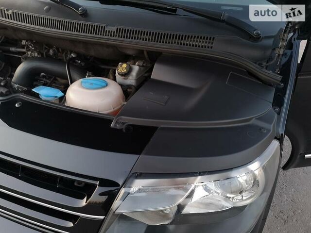 Чорний Фольксваген Мультиван, об'ємом двигуна 2 л та пробігом 277 тис. км за 26500 $, фото 11 на Automoto.ua
