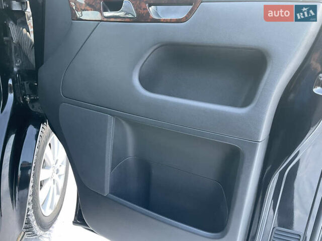 Черный Фольксваген Мультиван, объемом двигателя 1.97 л и пробегом 257 тыс. км за 26700 $, фото 28 на Automoto.ua