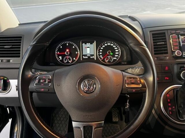 Черный Фольксваген Мультиван, объемом двигателя 2 л и пробегом 122 тыс. км за 8600 $, фото 16 на Automoto.ua