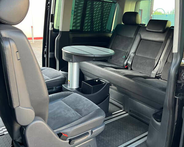 Черный Фольксваген Мультиван, объемом двигателя 1.98 л и пробегом 255 тыс. км за 21000 $, фото 4 на Automoto.ua